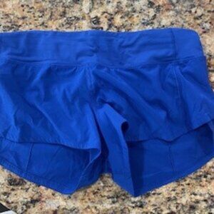 lululemon speed up short 2.5 low rise size 6 - gently worn